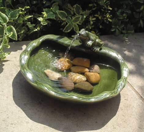 Solar Water Feature - Ceramic Frog