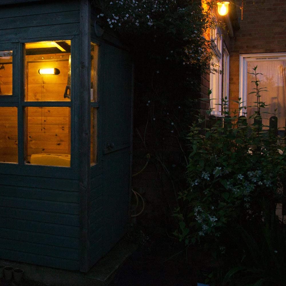 Beam Solar Shed Light key features