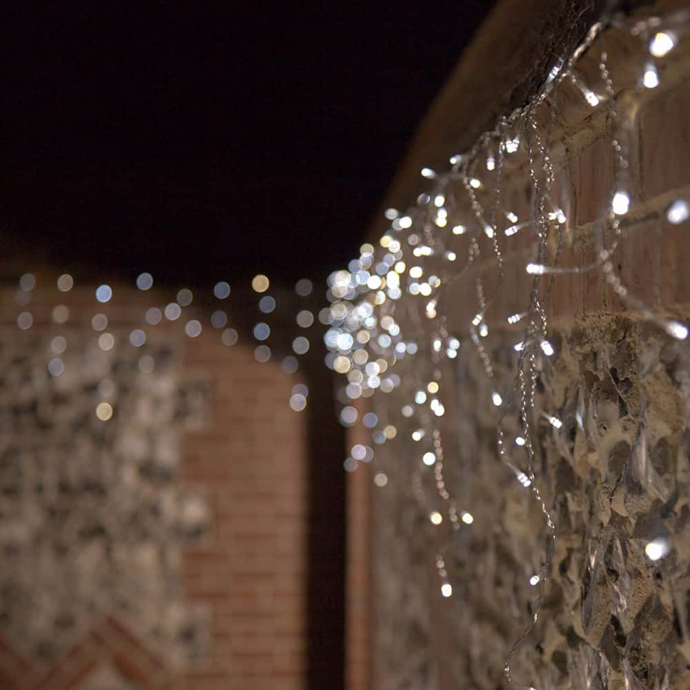 Lumify USB Solar Christmas Icicle Lights - 100 LEDs key features