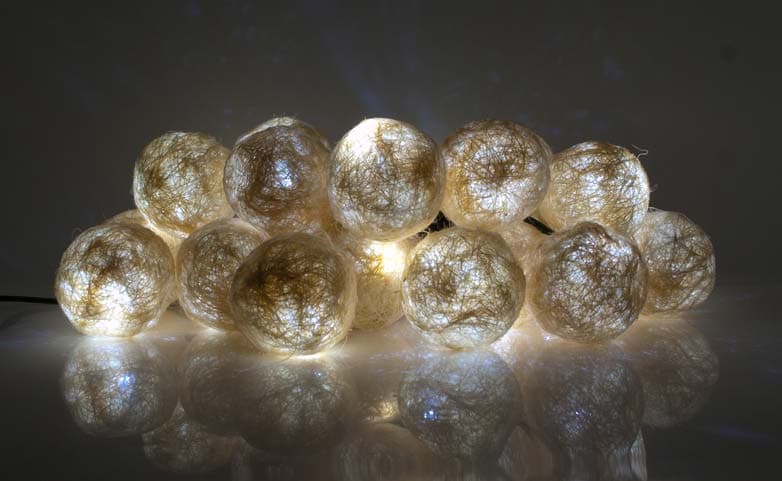 Everbright Solar Hessian Balls key features