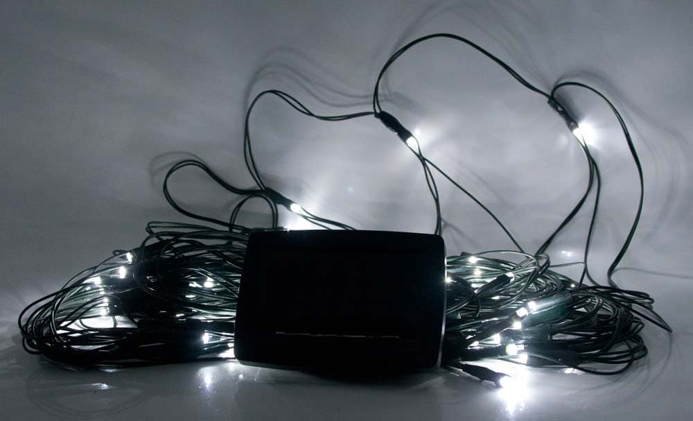 100 LED Solar Net Light White key features