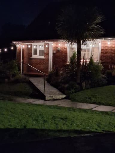 Customer photo of Edinburgh USB Solar Festoon Lights (Set Of 20) With Leaf Panel