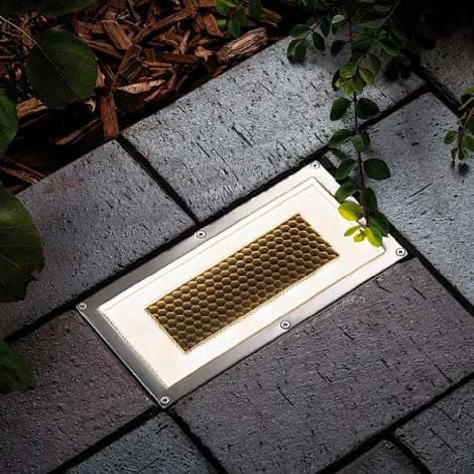 Onyx DualWhite Solar Brick Light view 1