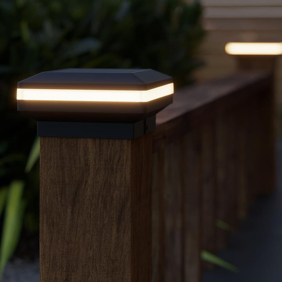 Peake Pro Solar Post Cap Light view 1