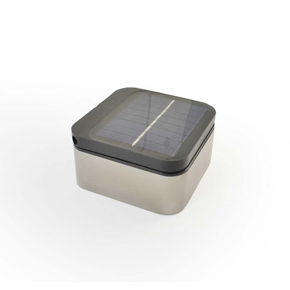 Kodiak Solar Wall Light view 2