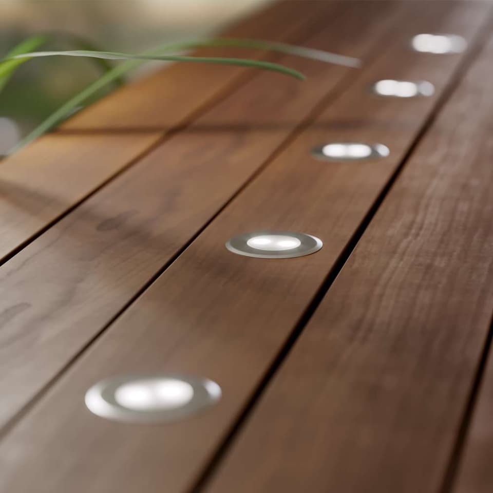 Edinburgh USB Solar Stainless Steel Deck Lights (Set Of 8 White) view 7