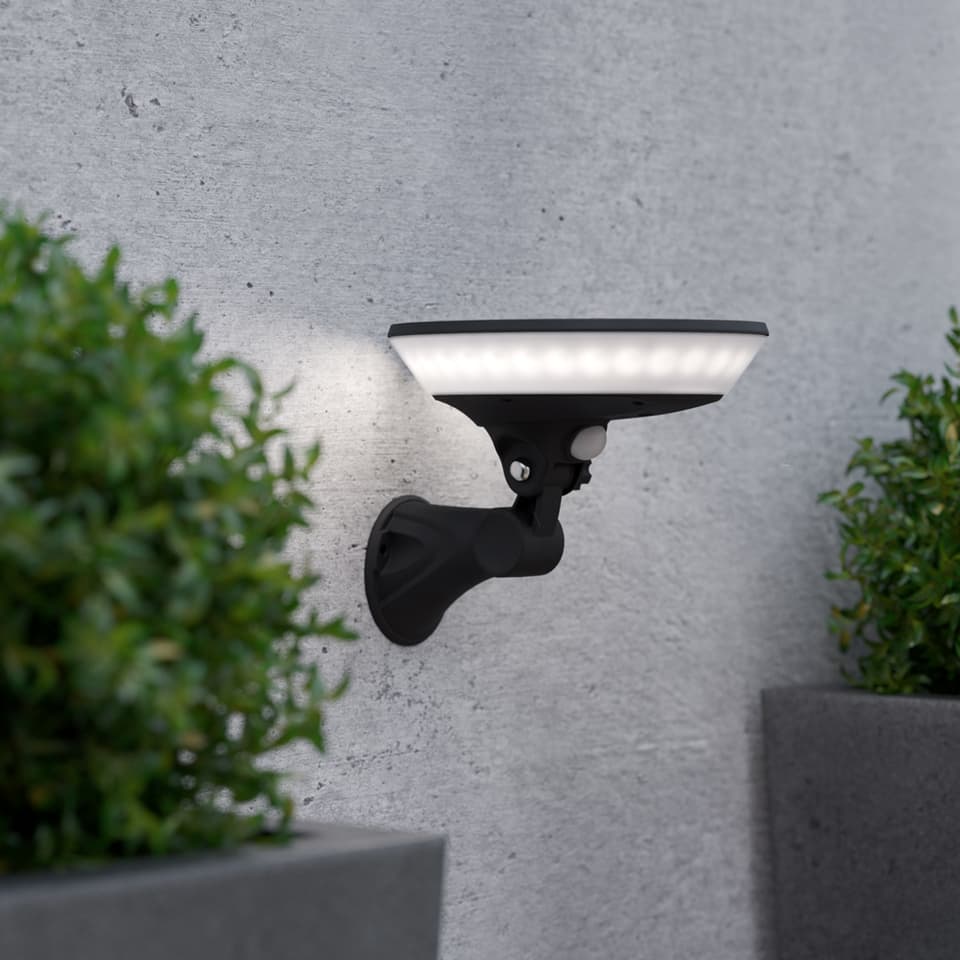 Corona Solar PIR Security Light view 2