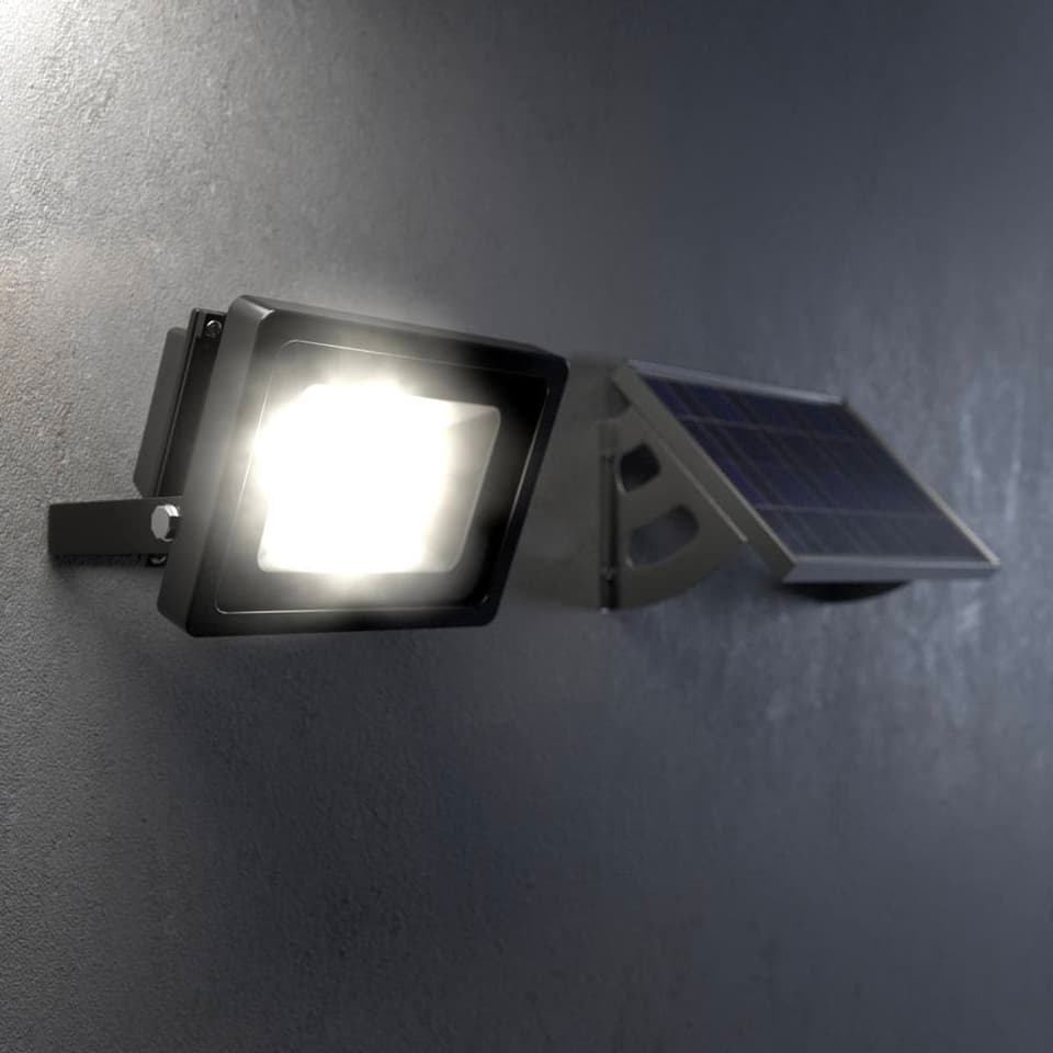 EVO SMD Remote Controlled Solar Floodlight view 3