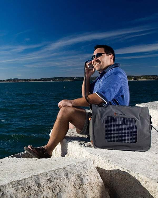 The Fusion Solar Messenger Bag view 2