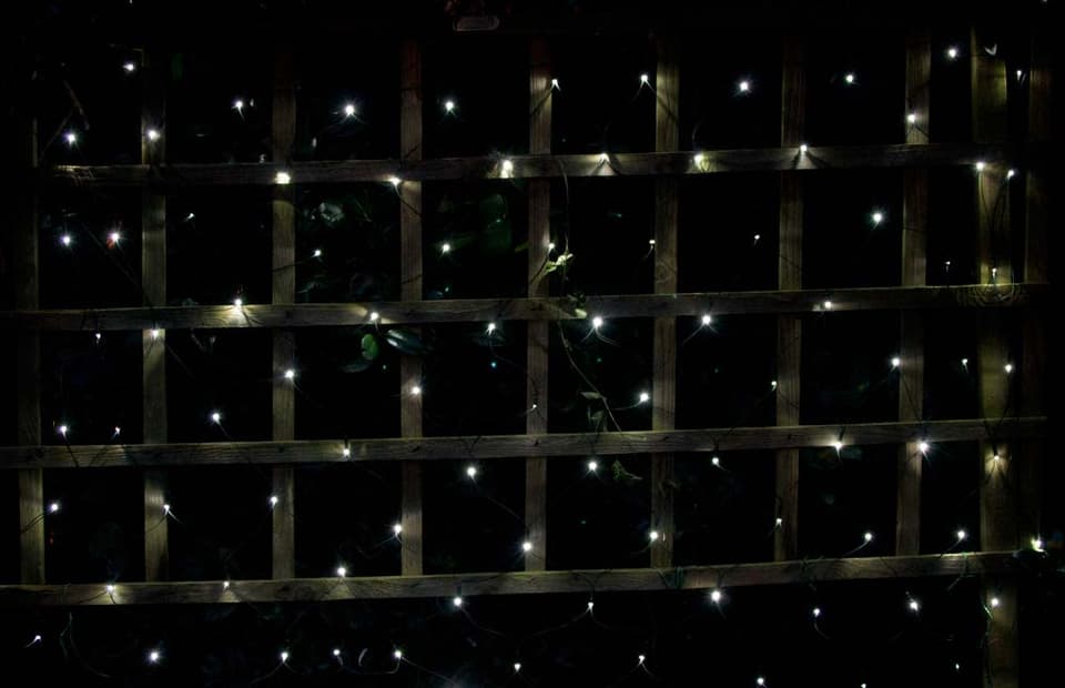 100 LED Solar Net Light White view 1