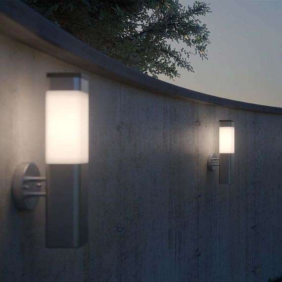 Kodiak Solar Wall Light