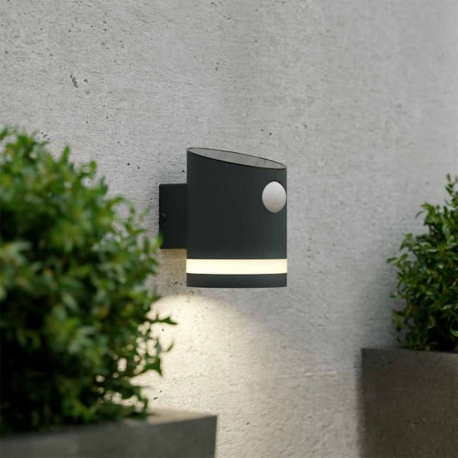 Truro Solar Motion Light - Anthracite Edition